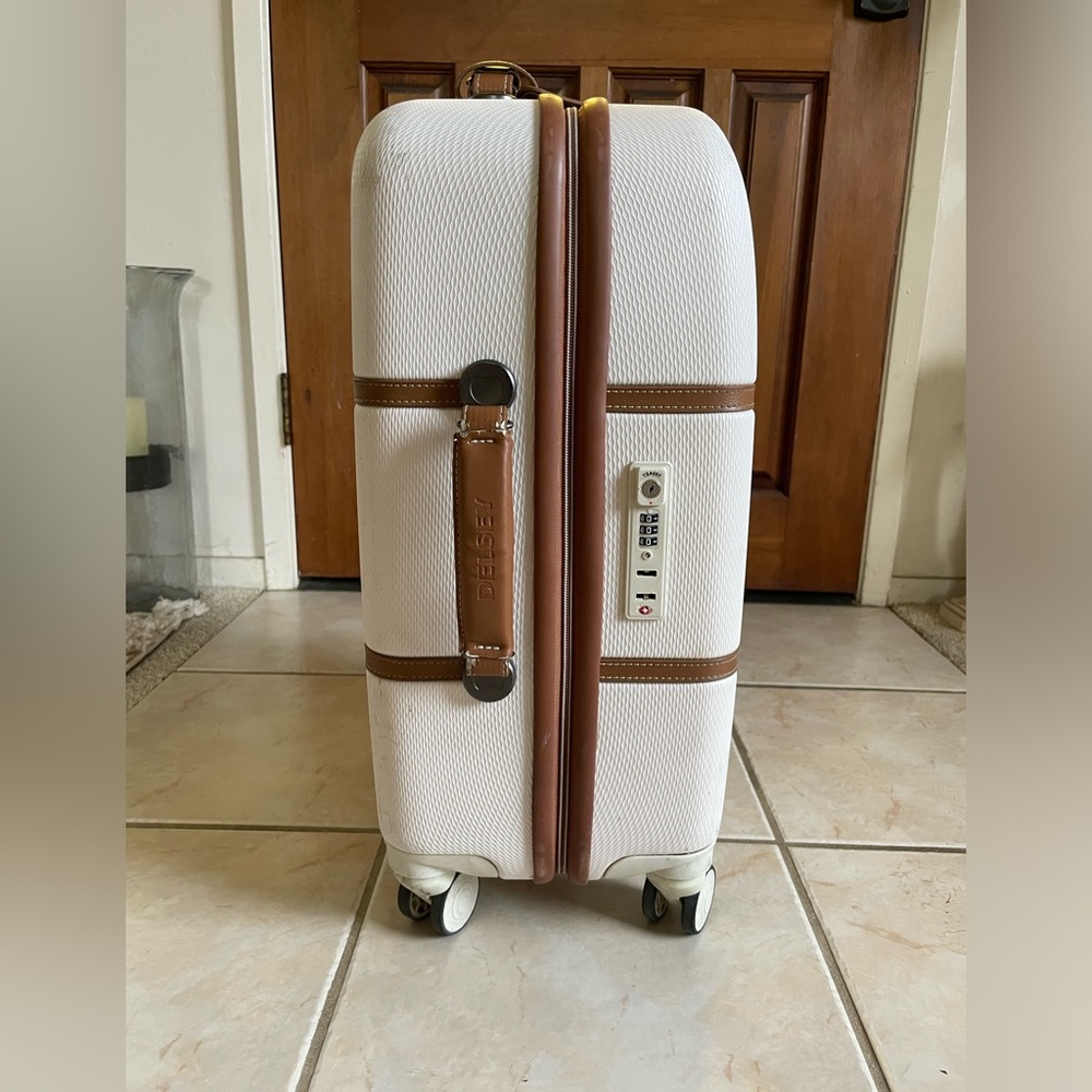 Delsey Paris Chatelet Air 19in Hardside Spinner Carry On Cream Angora White - Picture 2 of 11